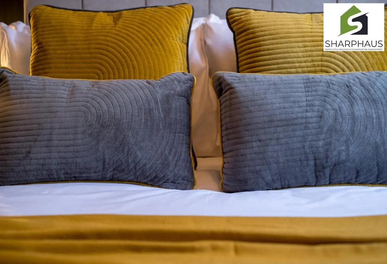 아파트 Characterful 2-Bed Flat On A Quiet Tree-Lined Road By Sharphaus Short Lets & Serviced Accommodation Management 브라이턴